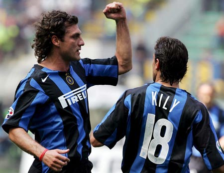 留住中场核心！曝利物浦接近与赫拉芬贝赫续下长约（利物浦接近与赫拉芬贝赫续签长约，中场引擎留队在望）