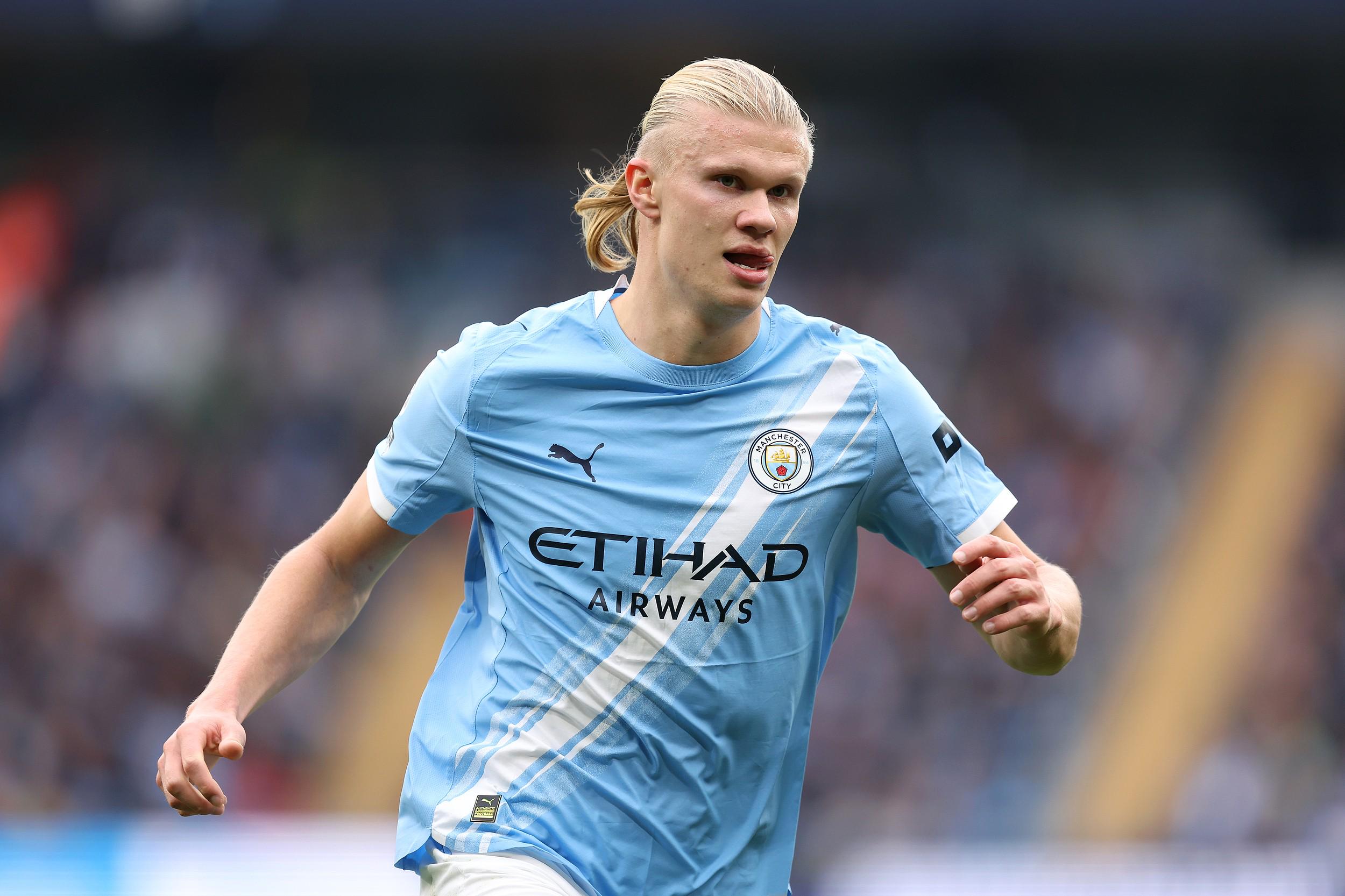 欧冠冠军、世界冠军&前枪手球探：本周寿星“野兽”卡伦布（本周寿星“野兽”卡伦布：欧冠与世界杯双冠得主，前阿森纳球探）