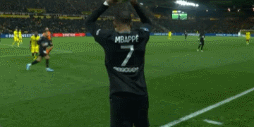 近6轮输5场仅排第8！红军主帅仍获得球队上下的支持（近6战5败仅居第8，红军主帅仍获球队上下力挺）